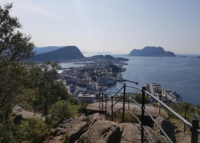 Alesund Urban - Spacious And Luminous 100 M2 Urban Flat With 3 Large Bedrooms